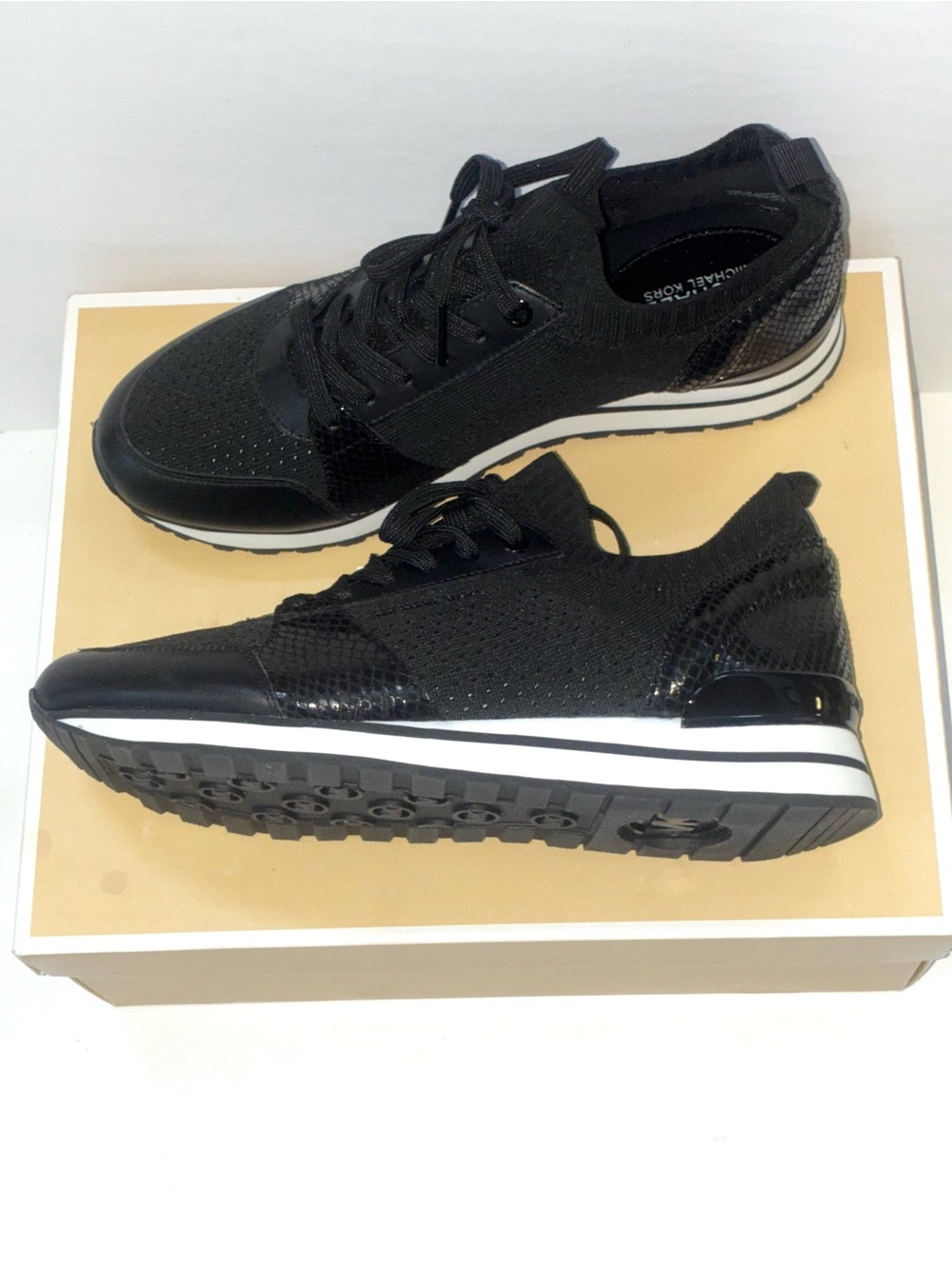Michael Kors Black Woman's Billie Knit Trainer Lace Up Low Top Sneakers 9M NIB